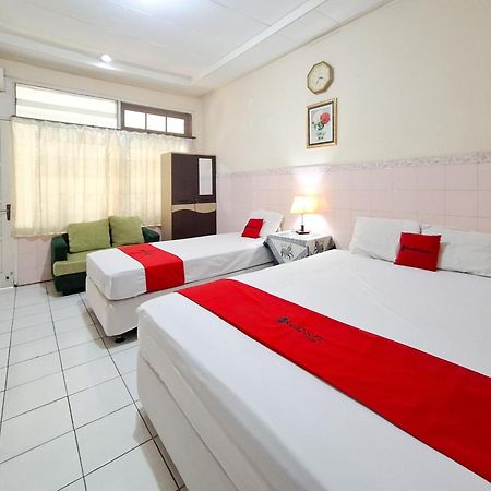 Reddoorz Syariah At Griya Raharja Klaten Exterior foto