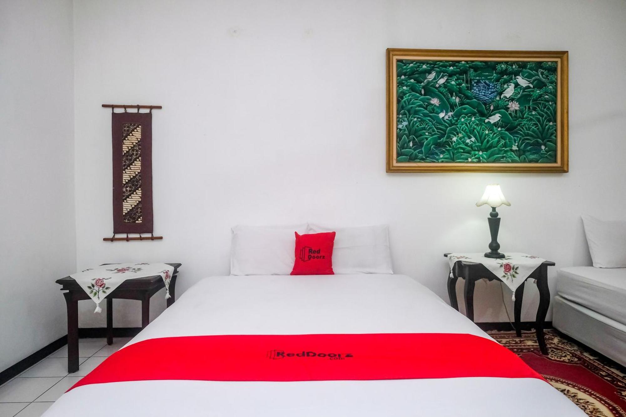 Reddoorz Syariah At Griya Raharja Klaten Exterior foto