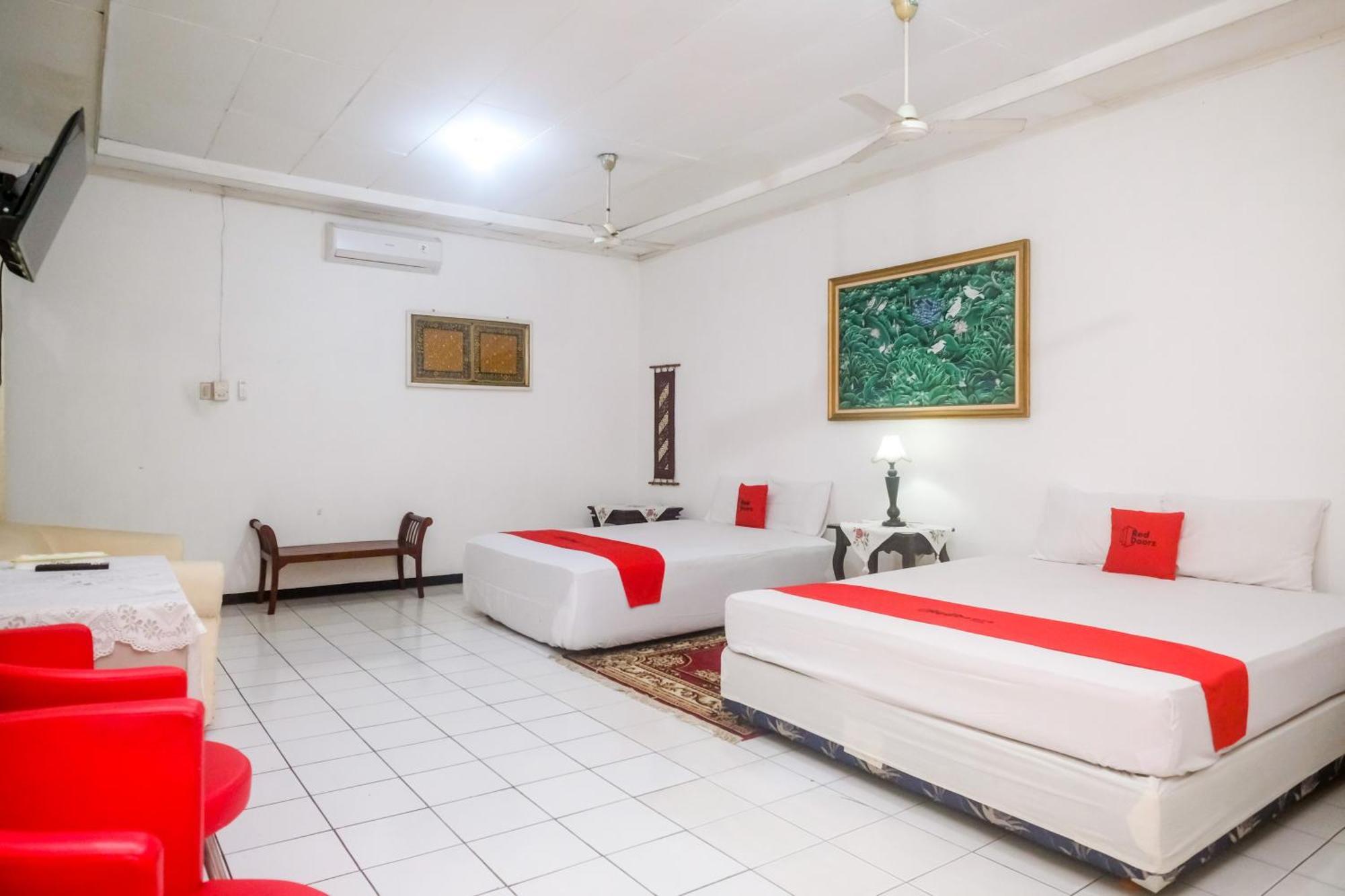 Reddoorz Syariah At Griya Raharja Klaten Exterior foto