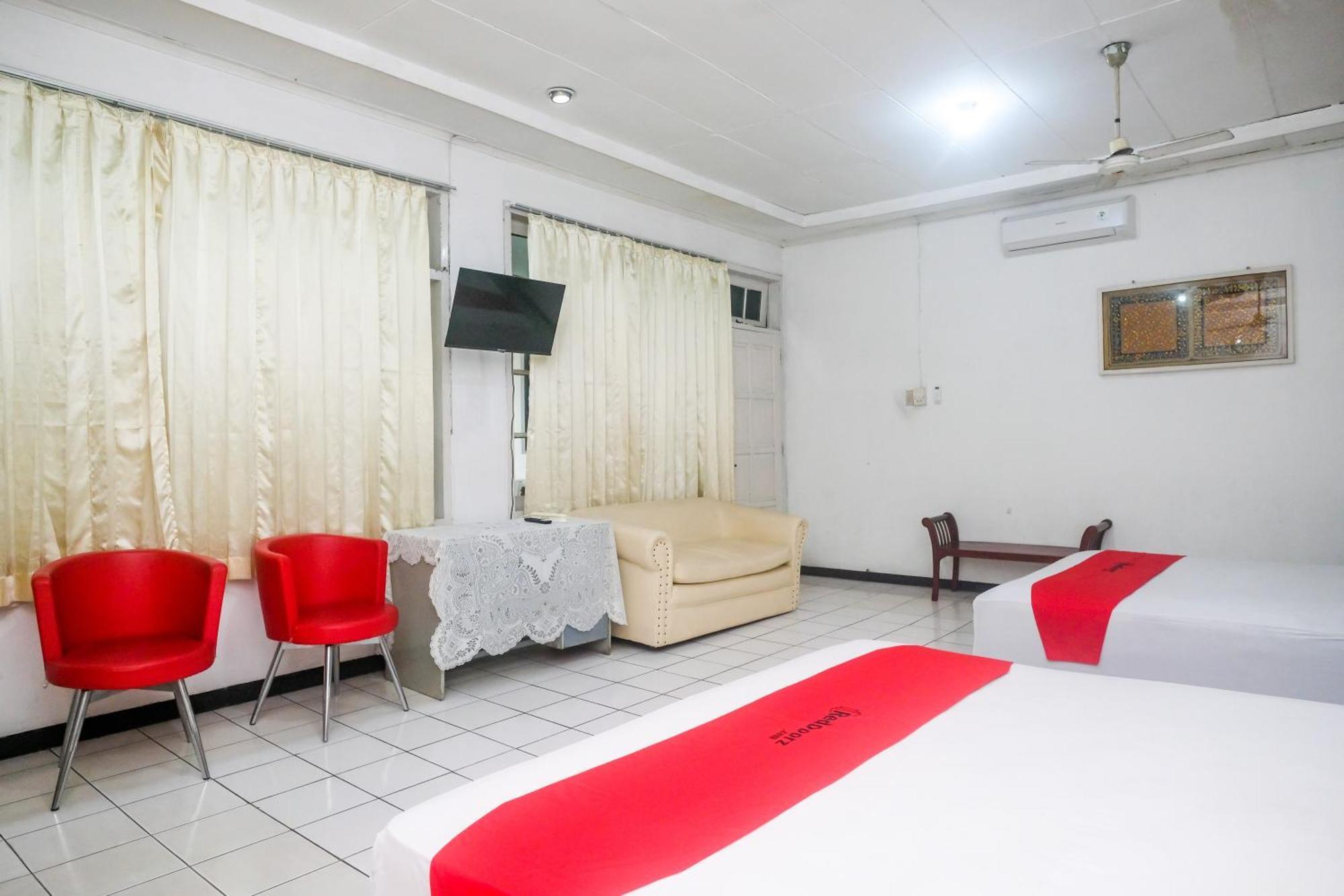 Reddoorz Syariah At Griya Raharja Klaten Exterior foto
