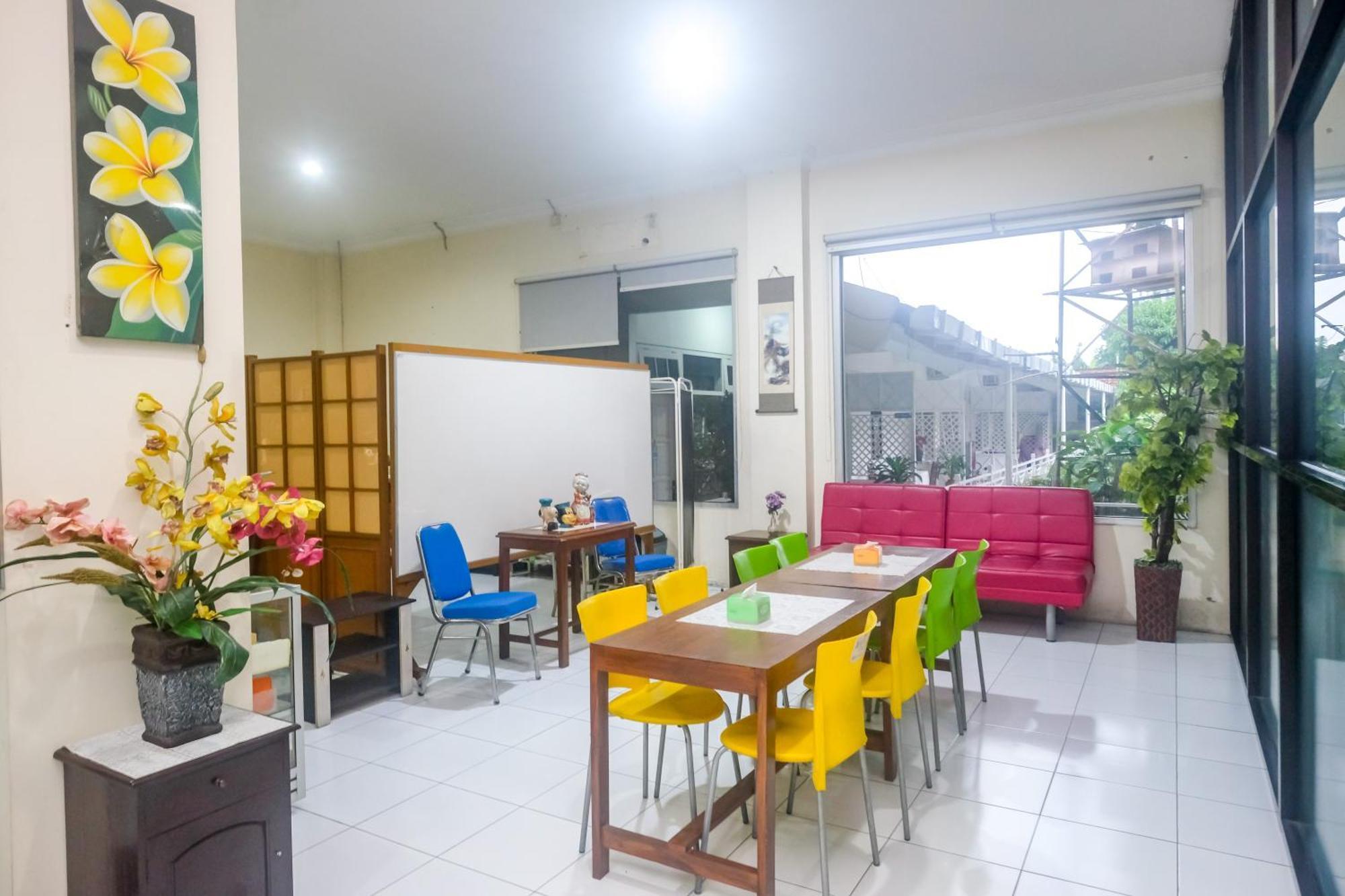 Reddoorz Syariah At Griya Raharja Klaten Exterior foto